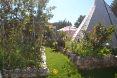 tipi en yurt mooi in jardin